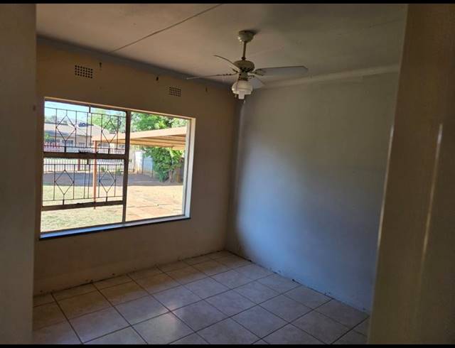 3 BEDROOM PROPERTY TO RENT IN KIBLER PARK